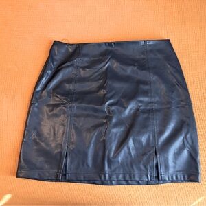 🖤 Black Pleather Short Skirt Size XL🖤